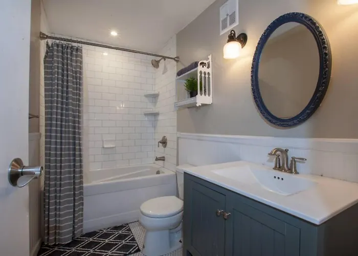 Great For Exploring * Stylish Loft Like Living *